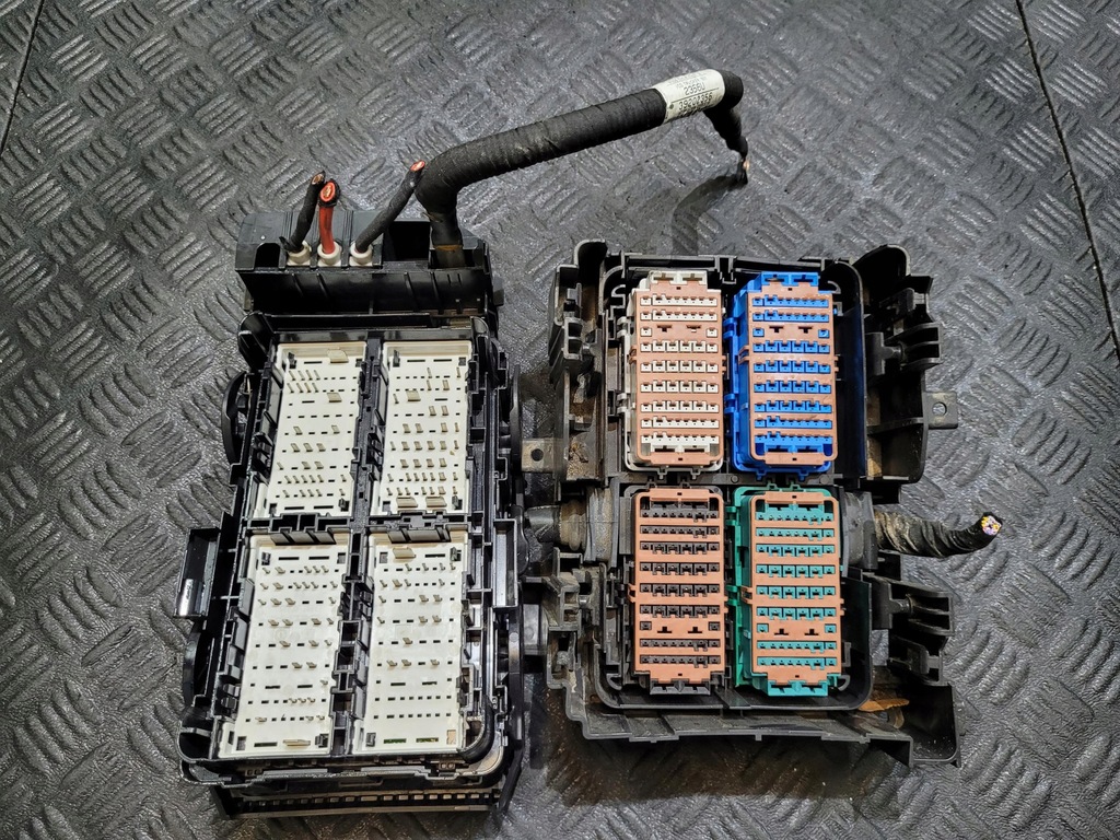 фото №1, Коробка предохранителей 39116626 opel insignia b 1.6 d cdti