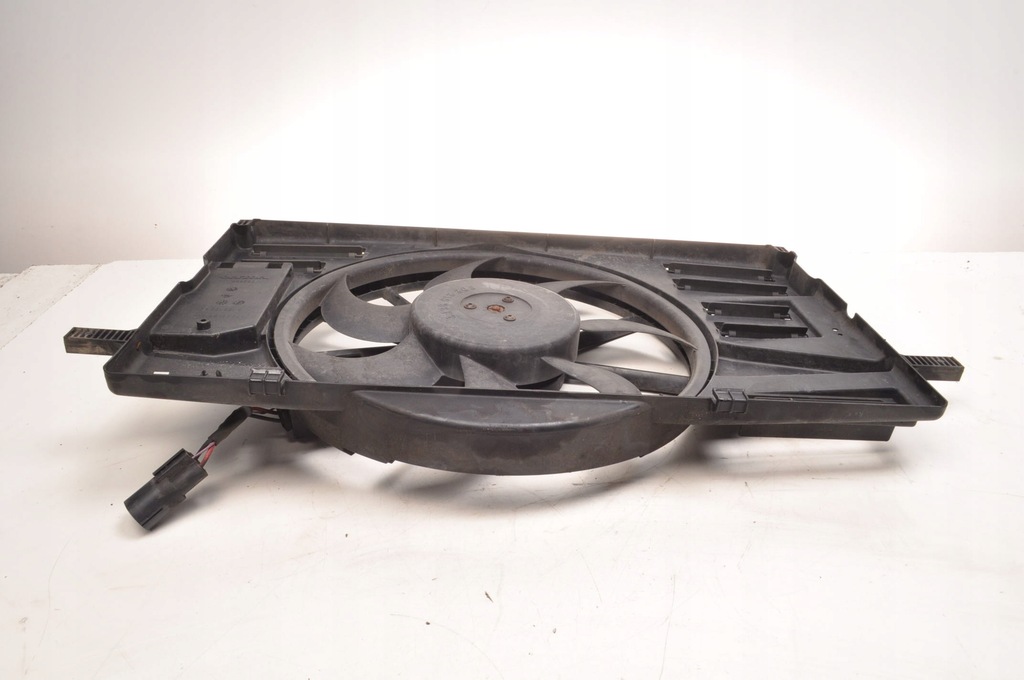 фото №8, Volvo s40 ii c30 c70 v50 2.4 d5 вентилятор радиатора 31261990 1137328365