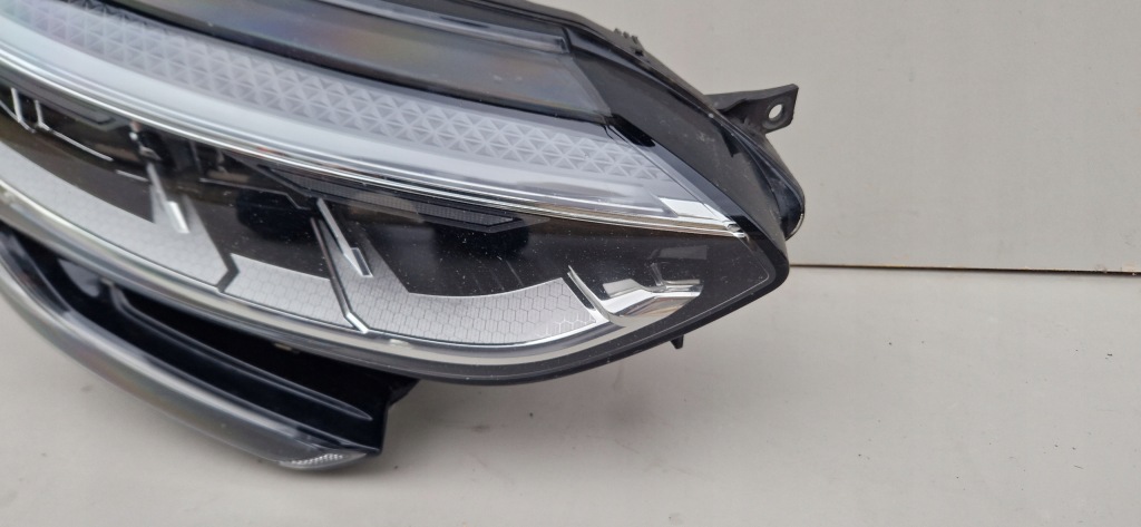 Фара перед правый  renault megane iv 4 рестайлинг  full led 260106798r Оригинал