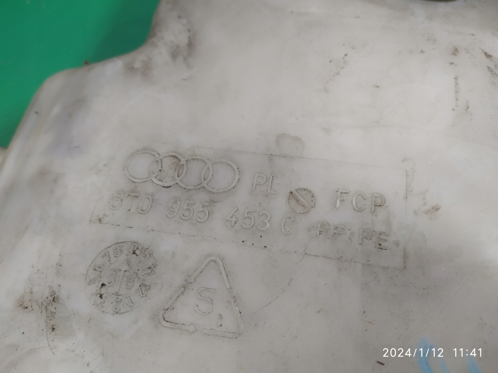 фото №8, Бачок омивача помпа заливна горловина audi a5 8t0955453