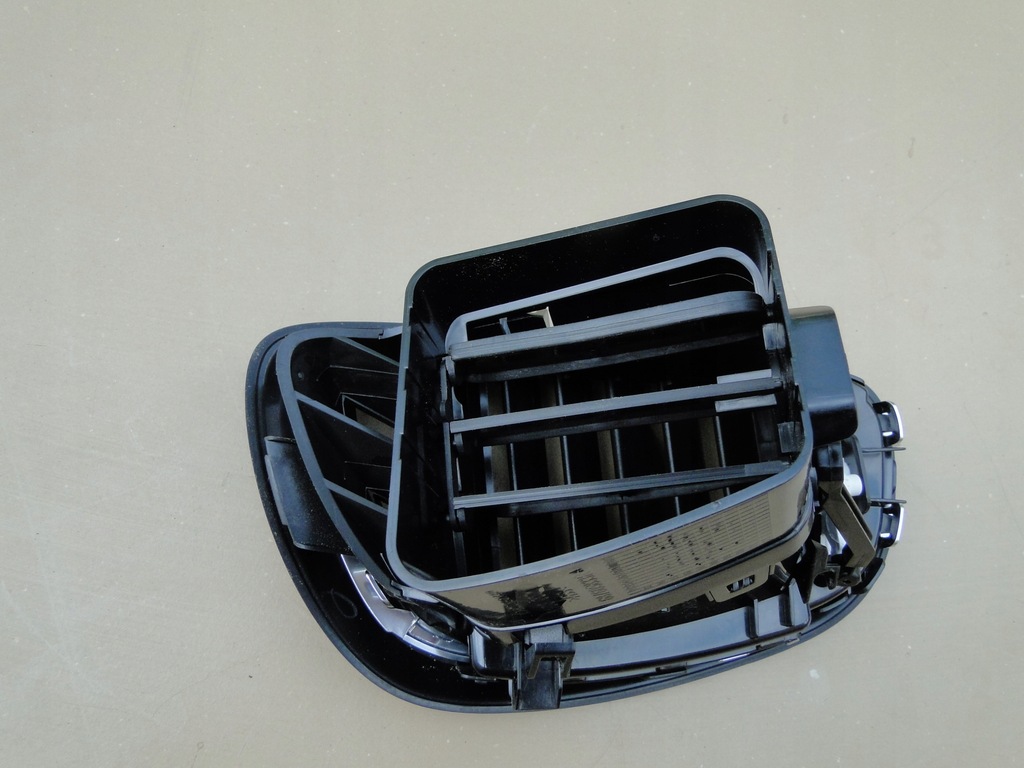 фото №8, Правая решётка обдув renault espace v