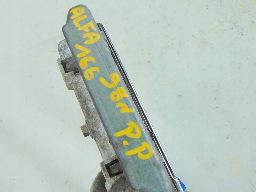 Alfa romeo 166 2.0 98r ручка правый перед Киев