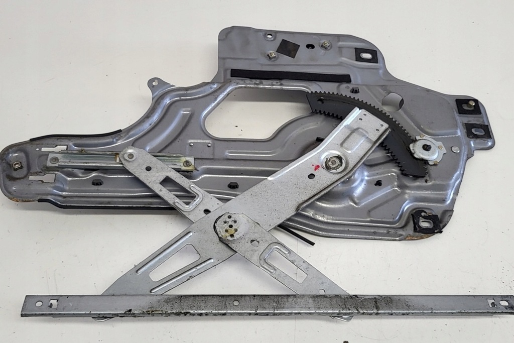 фото №6, Подъемник стекло правых передних дверь hyundai santa fé i sm 8248026050