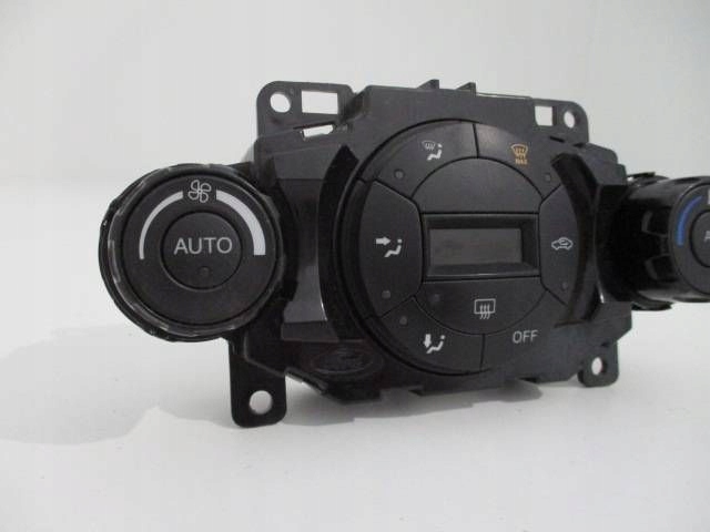 фото №2, Ford fiesta mk7 панель кондиционера