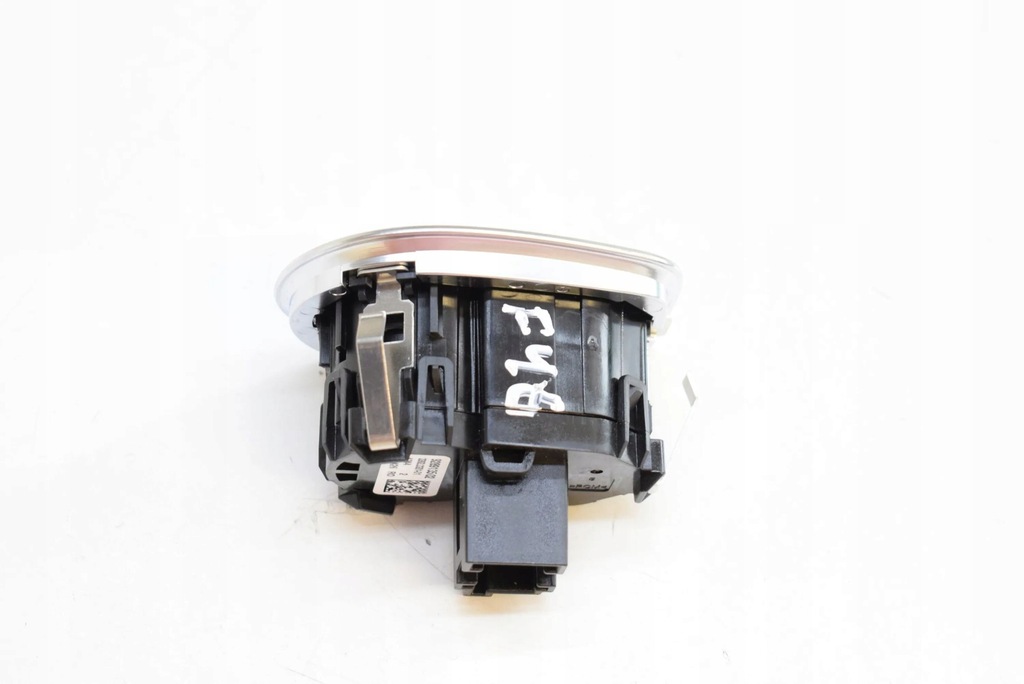 фото №3, Bmw 2 f46 2016 кнопка зажигания запуск / стоп