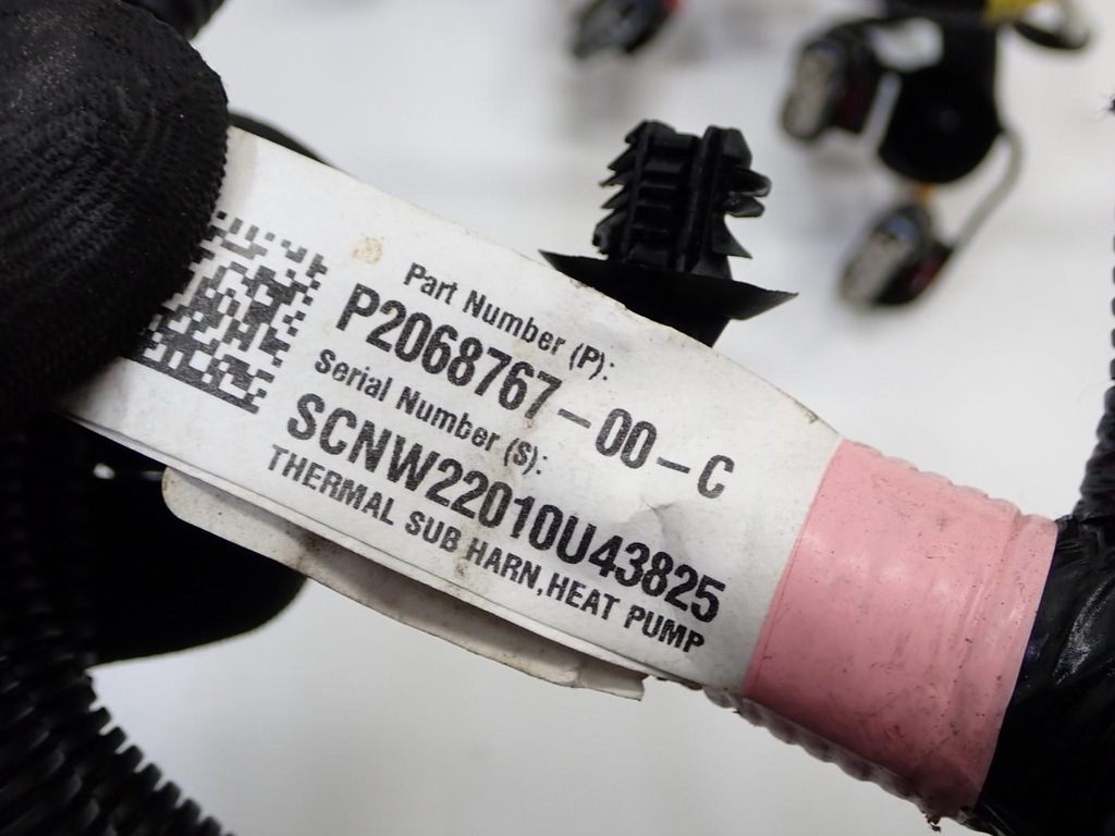 фото №12, Жгут электропроводка насоса cepła 2068767-00-c tesla model y 3d3 3d7 22r