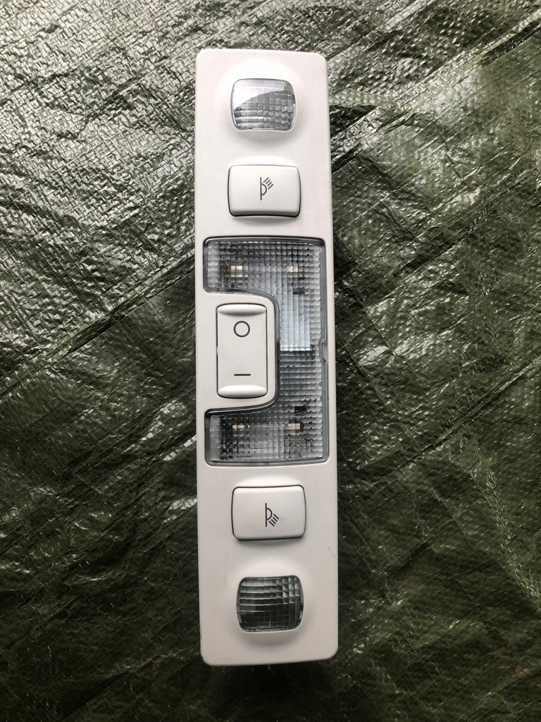 фото №1, Лампа освещение кабины a6 c5 lift 4b0947111