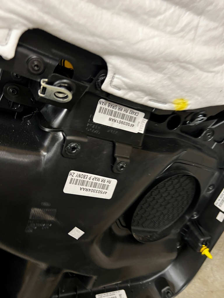 фото №8, Обшивка дверь правый задняя ford kuga mk3 escape mk4