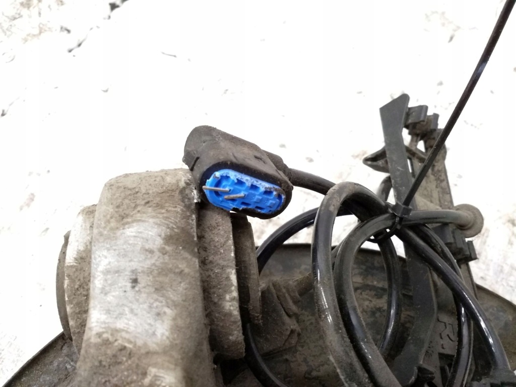 Поворотний кулак задня права сторона mercedes-benz a w176 2460106 Київ