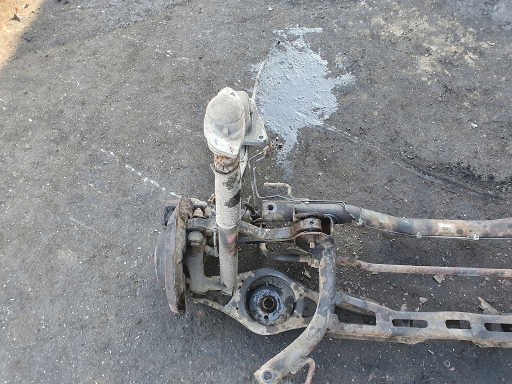 фото №10, Балка важелі заднього підвіска volkswagen vw touran 04r 2.0tdi bez отворів