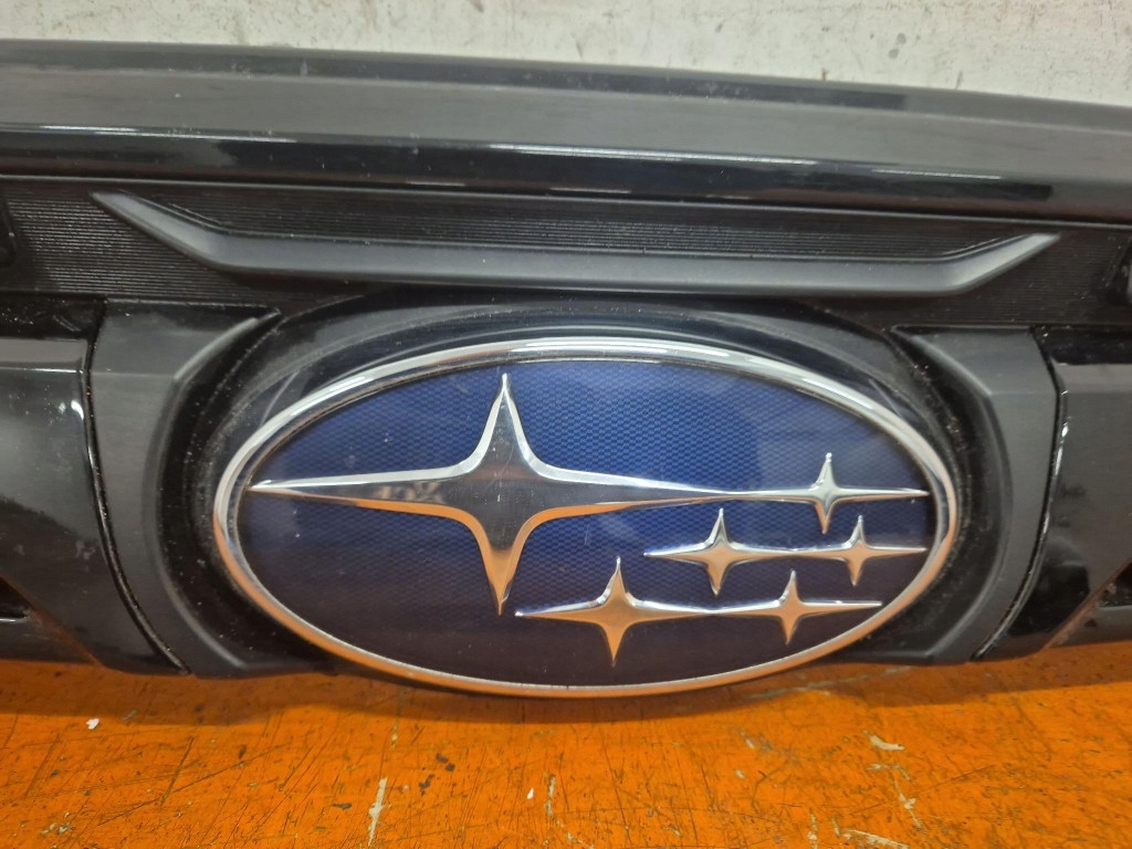 Subaru forester v 22- рестайлінг  решітка  решітка радіатора 91122sj180 в Україні