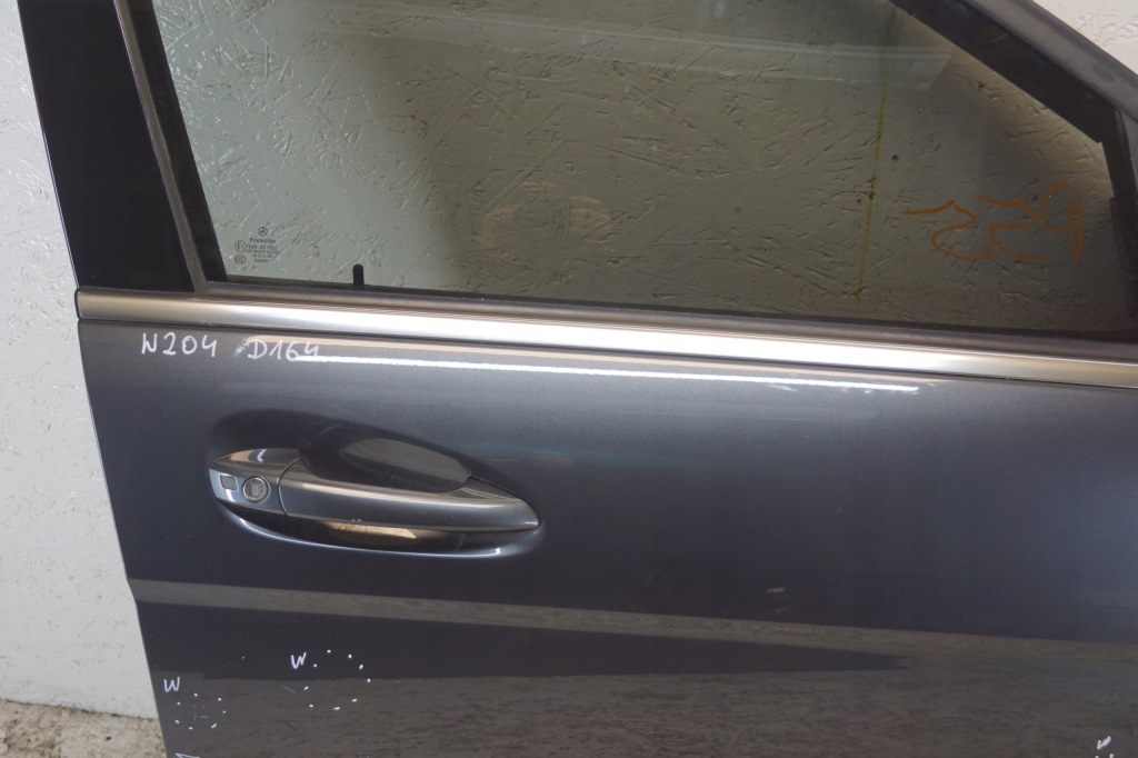 фото №5, Дверь правый перед mercedes c w204