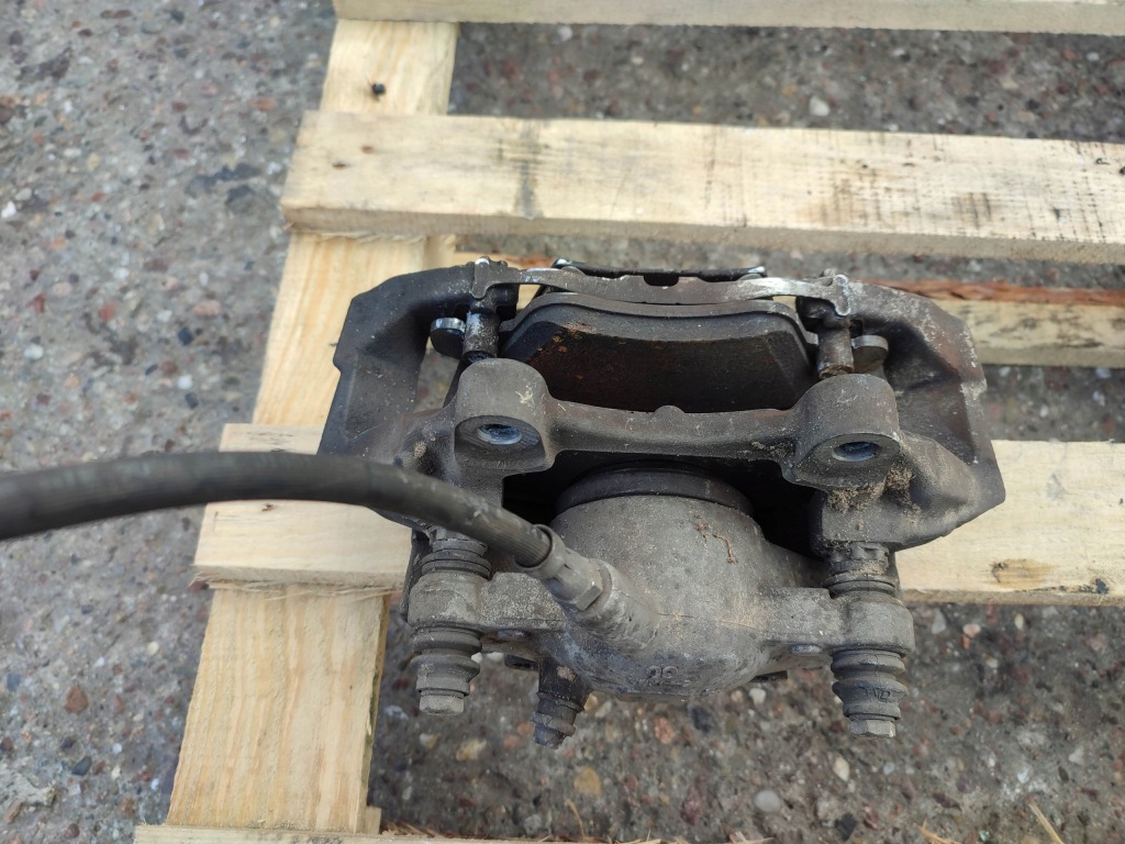 фото №2, Mercedes r172 левый передний суппорт тормозной 2.2 cdi