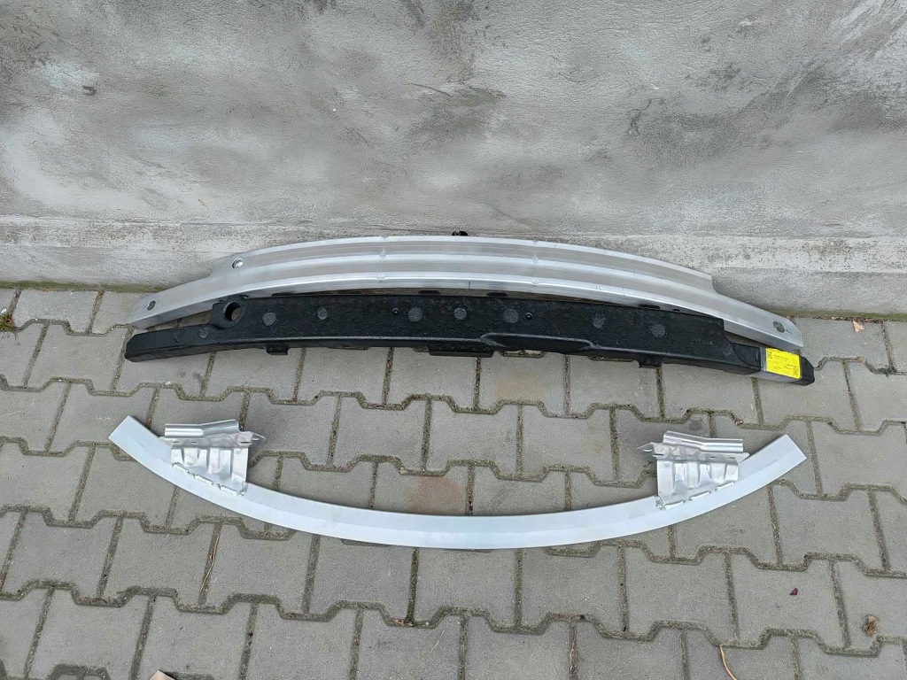 Купить Tesla model 3 балка бампера перед передняя пена новая  оригинальный номер 3821