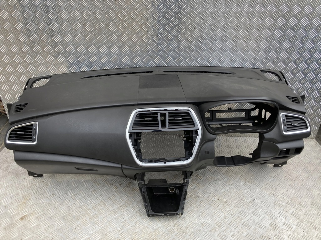 фото №1, Приборная панель приборная консоль sx4 s-cross 13- anglik