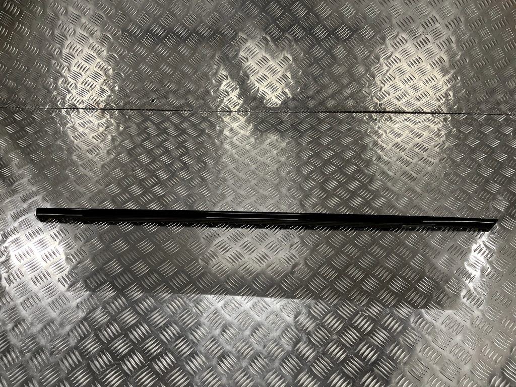 фото №1, Молдинг ущільнювач двері правий задня hyundai ioniq 5 ne