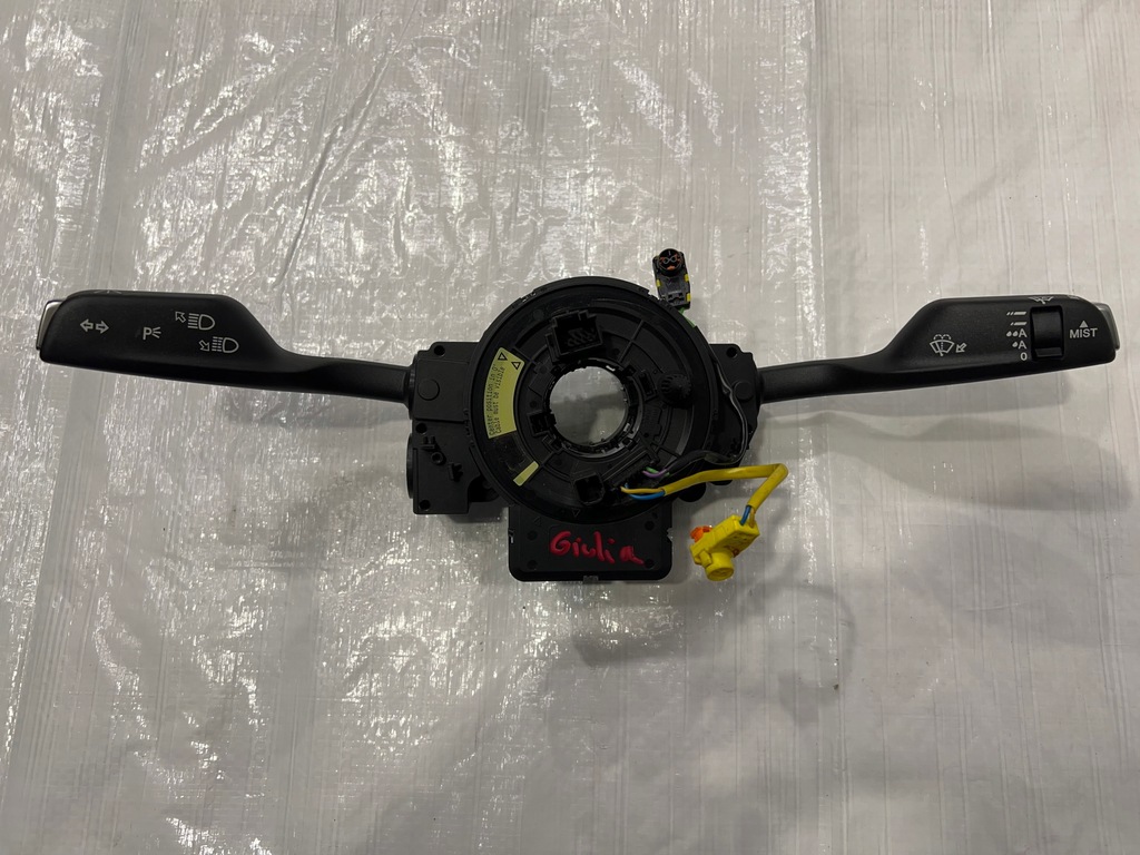 фото №1, Alfa romeo giulia перемикач комбінований