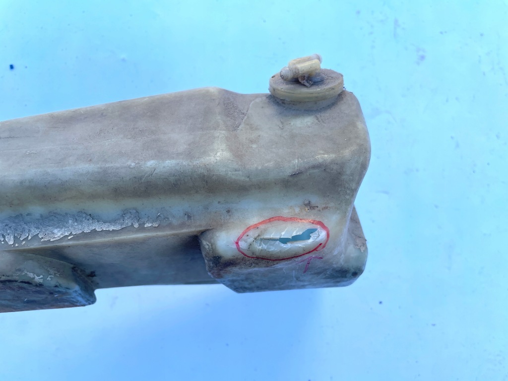 Бак рідина омивача mercedes w114 w115 sedan coupe Зі Шроту