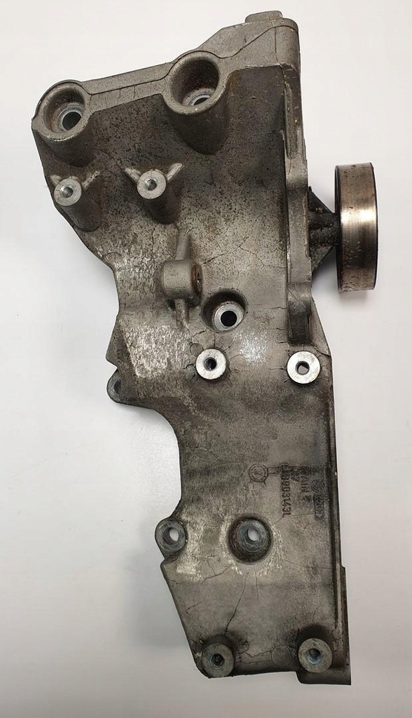фото №1, Кронштейн генератора audi a4 b6 2.0 fsi 06b903143l