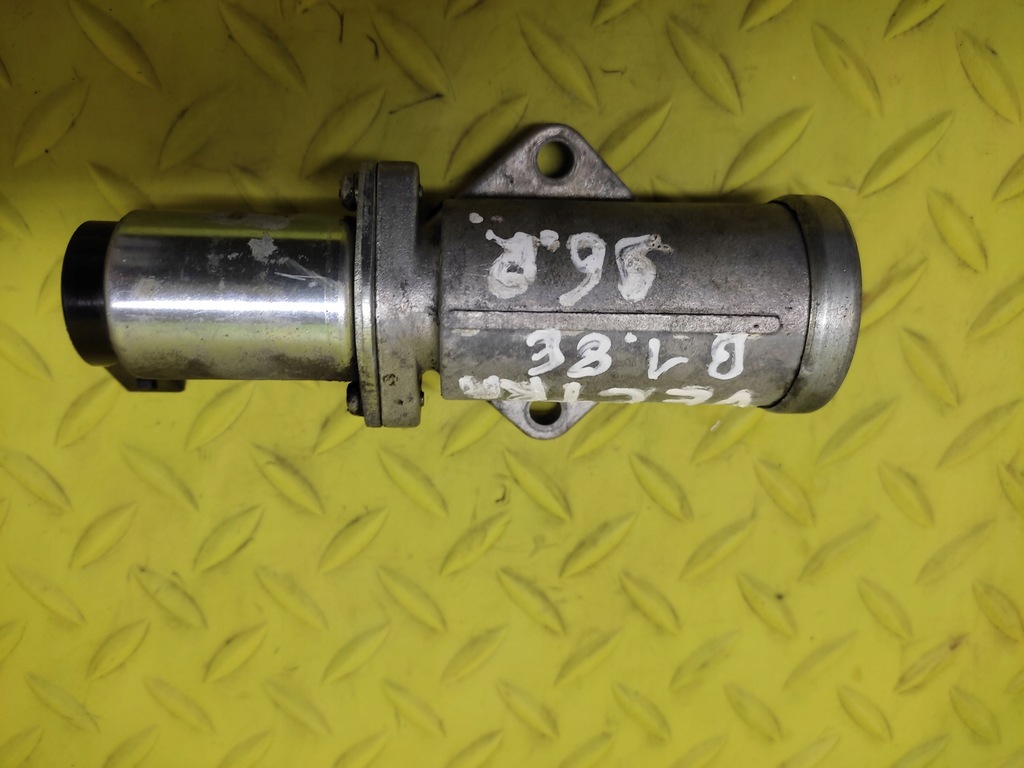 фото №1, Opel vectra b 1.8 клапан egr 90411546