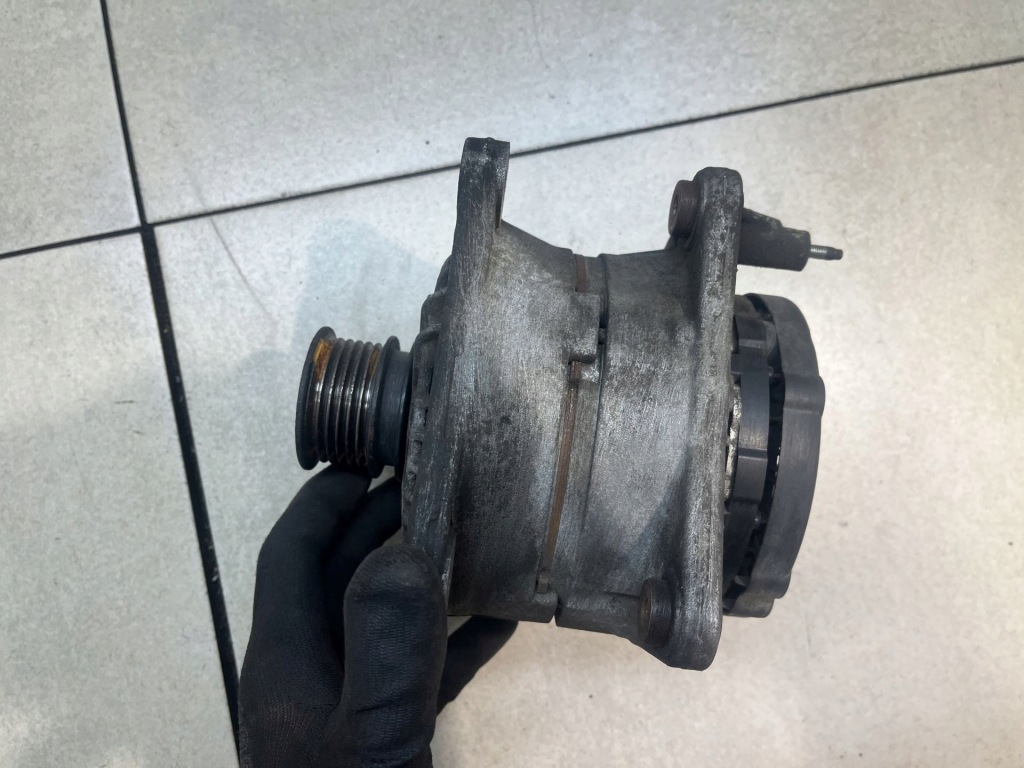 Генератор vw polo 3 рестайлинг  1.4 37903025l в Украине