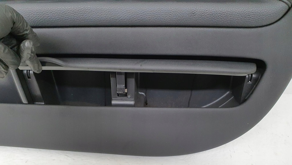 фото №5, Обивка обшивка дверь правый перед volvo c70 ii 39889917 europa