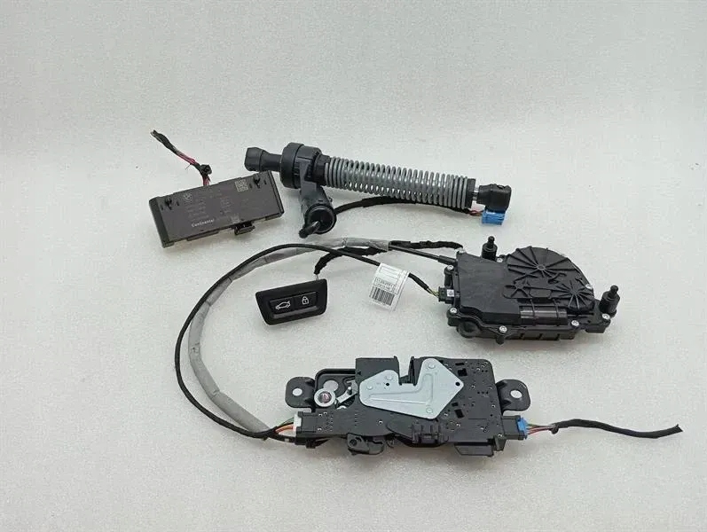 фото №1, Bmw 4 m4 g82 g22 boot lock set 163672 задні двері