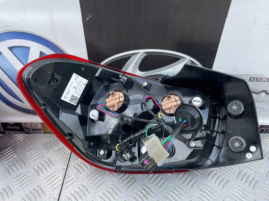 фото №7, Dacia spring лампа задняя правая led 26555639r 2655506764r