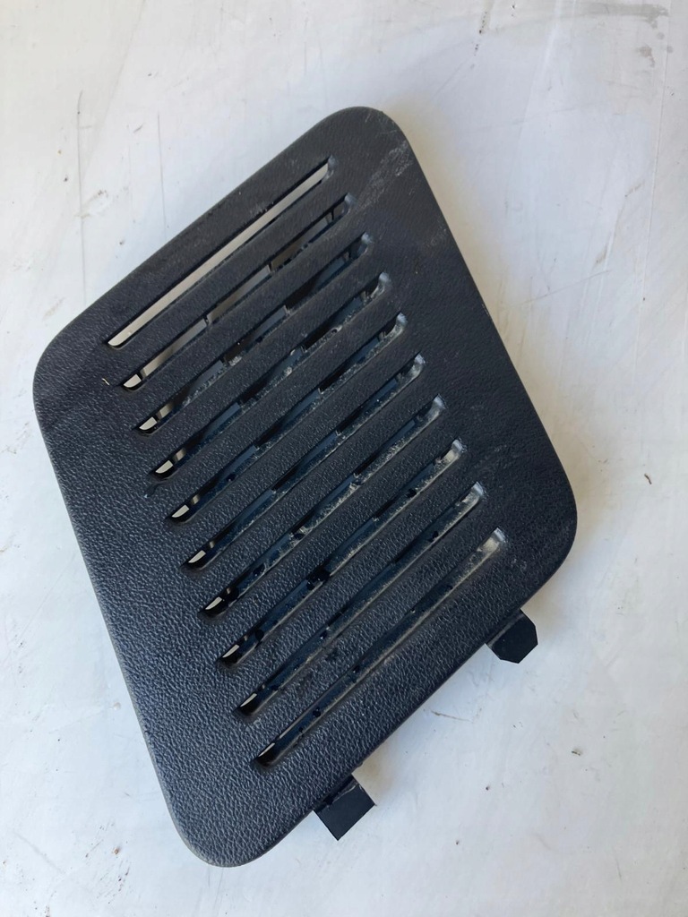 фото №1, Заглушка обшивка багажника captur i правый задняя