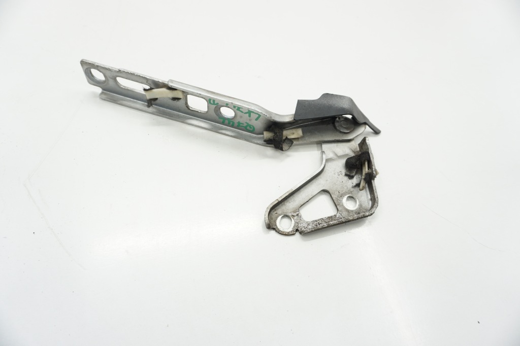 фото №1, Audi q7 4l петля капот правий lx7w