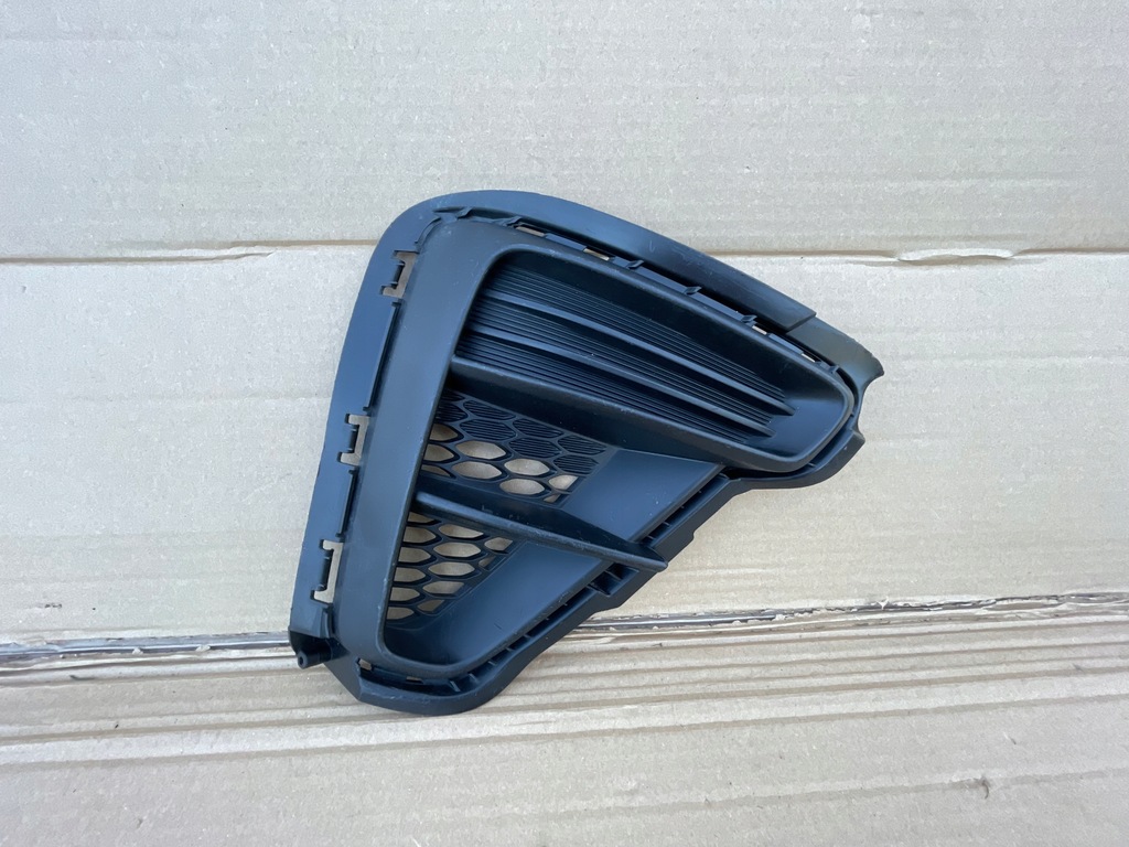 фото №1, Kia ceed iii правая решётка бампера перед передняя