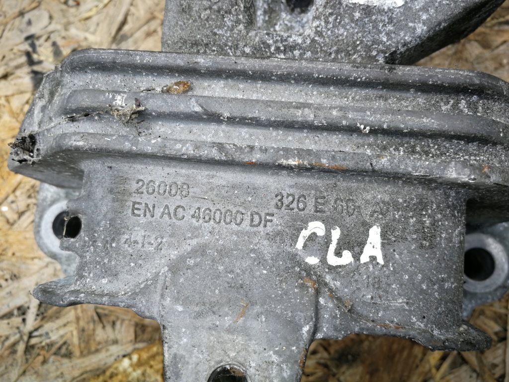 Кронштейн, подушка двигателя mercedes gla w156 2.2d в Украине