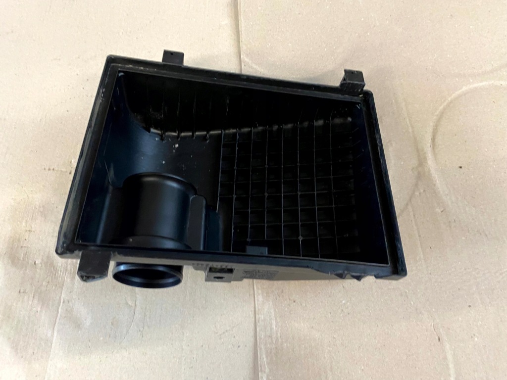 фото №9, 15- toyota hilux viii корпус фільтра повітря 17700-0l38 витратомір