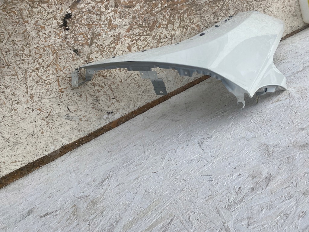 Jeep compas 2 крыло  левое  перед 17r-- Цена