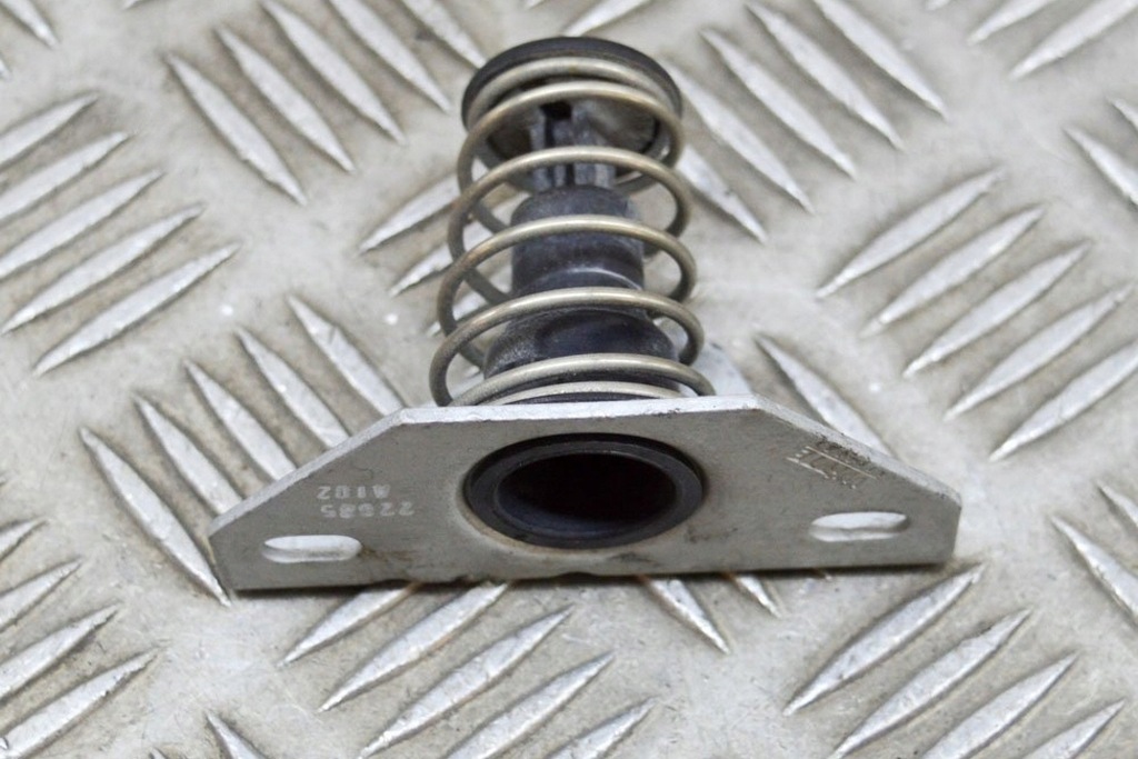 фото №5, Bmw x3 f25 xdrive 20d передняя левая капот капот защёлка пружина 7295780 1