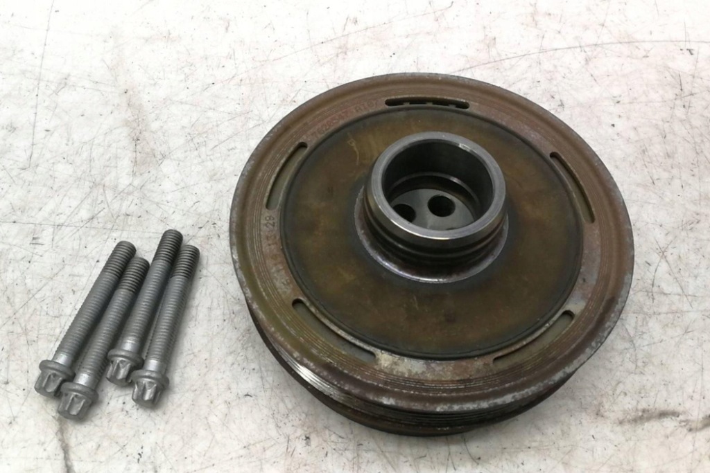 Шків колінчастого вала колінчастого bmw x1 f48 7620547 2.0l дизель 2016 Київ