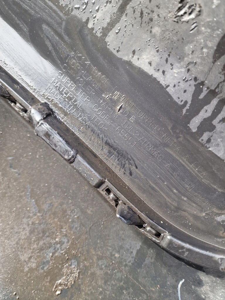 Jeep grand cherokee wk2 бампер передний Оригинал