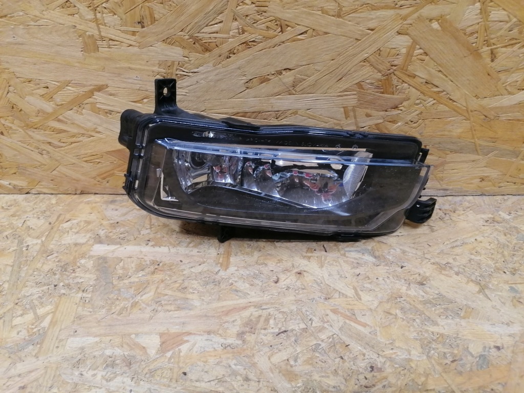 фото №1, Противотуманная фара правый перед передний vw transporter t6 7e 2015-