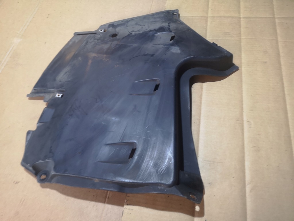фото №1, Audi a4 b9 захист підвіска 8w0825219 c оригінал