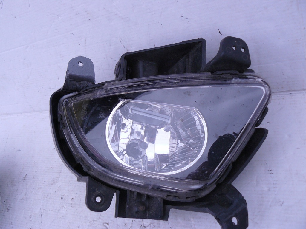 фото №6, Hyundai i30 i lift 09-12 рамка противотуманная фара правый