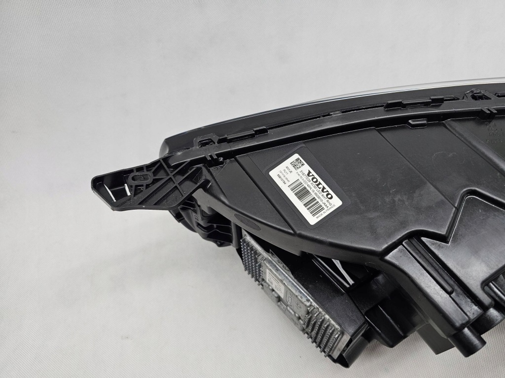 Volvo xc90 2 2015+ фара перед правий full led active high beam 31677039 Зі Шроту
