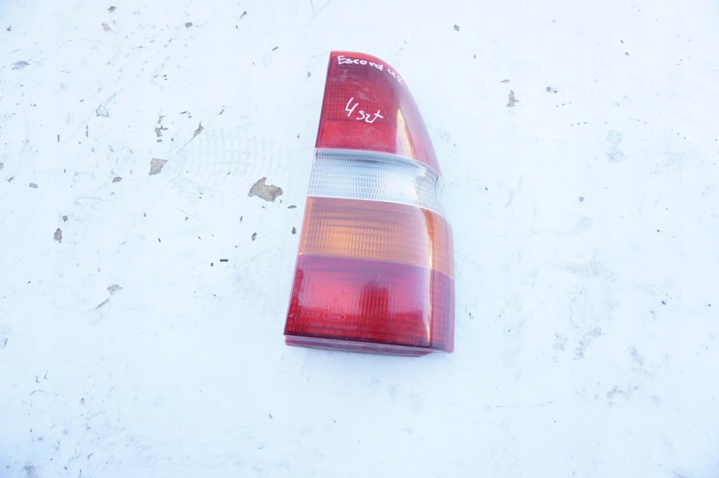 Купить Лампа правый задний  ford escort mk1