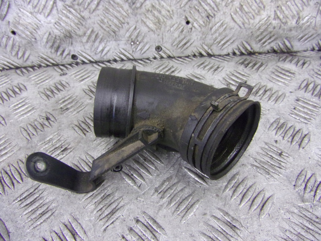 Купить Шланг труба впускной воздуха audi a4 b6 2.0 06b133356