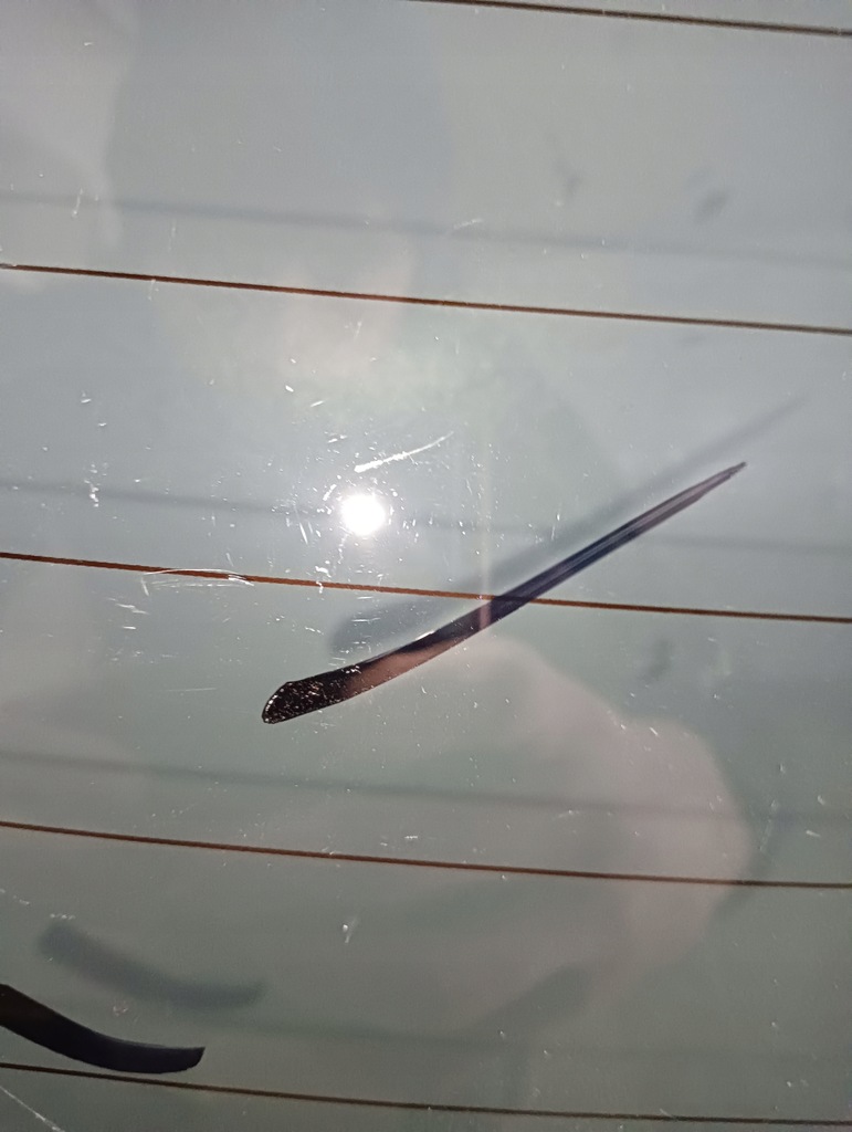 фото №5, Стекло задняя hyundai kona 2017- as3 oryginalnie тонированная царапины