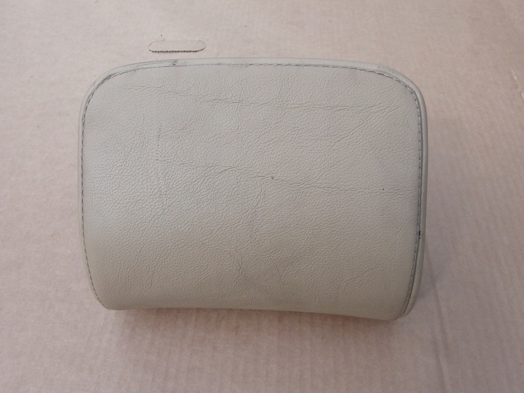 фото №4, Підголівник середній задня vw golf v шкіра