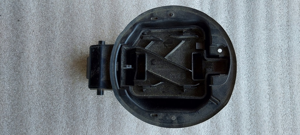 фото №1, Skoda rapid заливна горловина пального 5jj809999