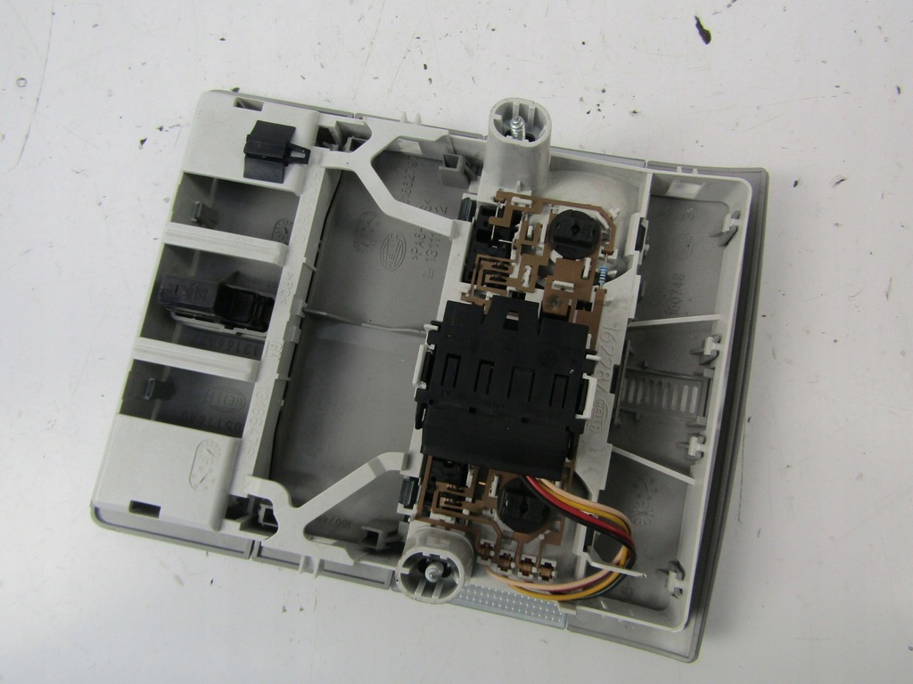 фото №2, Opel zafira b лампа освещение салона 08-14 5d fl