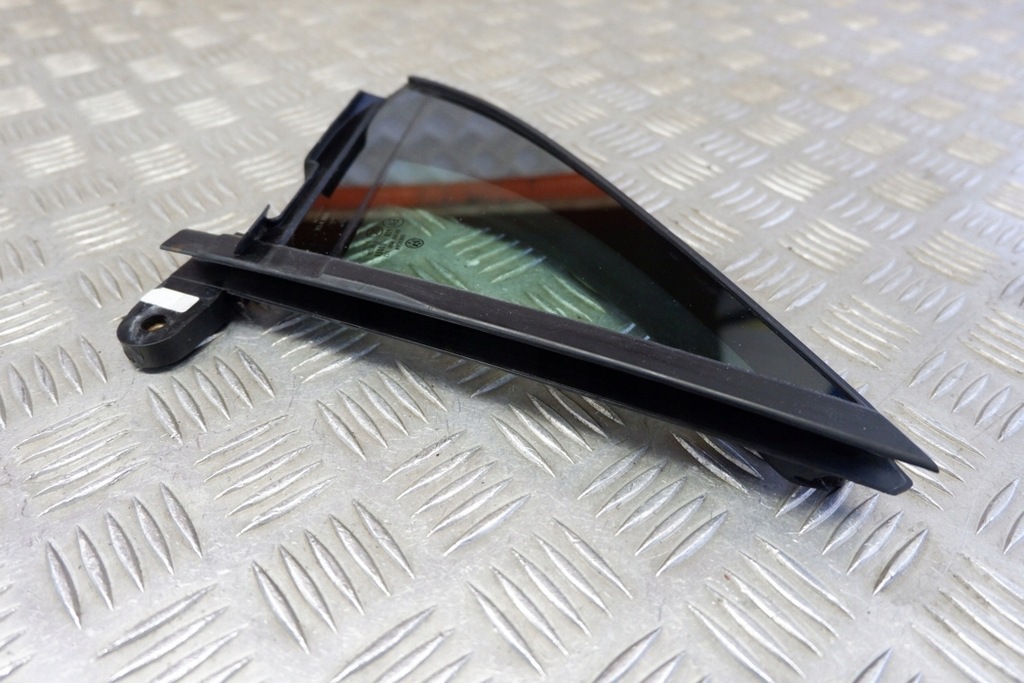 фото №9, Стекло треугольник левых дверь vw tiguan ad1 5na845113 2.0l дизель 110kw 2017