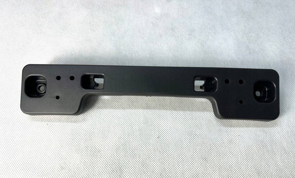 фото №1, Mazda 6 gj lift рамка номерного знака регистрационный перед gmr650171