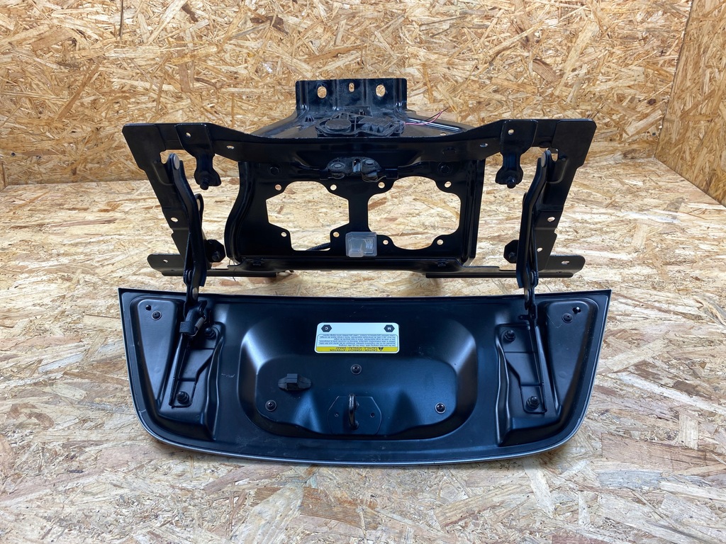 фото №12, Крышка разъём зарядки nissan leaf ii код лакокрасочного покрытия: kyo 2017-